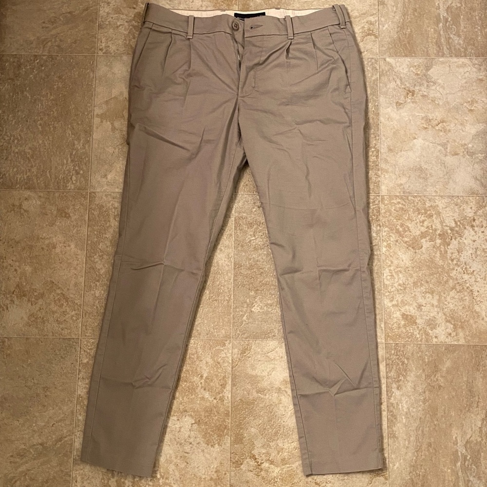 Abercrombie & Fitch Mens Taper Pants
